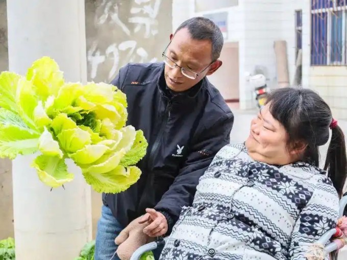 Cặp vợ chồng vẫn hạnh phúc bên nhau sau 10 năm yêu, 9 năm cưới. Ảnh: 163