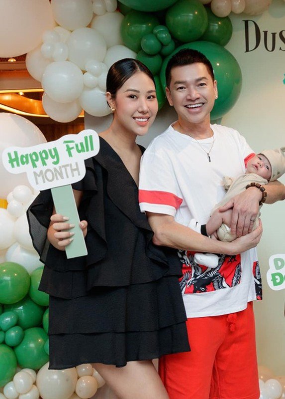 Quang Minh và Tăng Khánh Chi có một cậu con trai chung. Hiện tại, nam diễn viên chủ yếu hoạt động ở Việt Nam sau nhiều năm định cư ở Mỹ. Ảnh: FB Quang Minh.