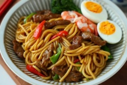 Mì bò sốt tiêu đen chuẩn nhà hàng, làm siêu nhanh tại nhà