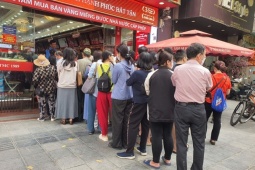 Ngân hàng đồng loạt tăng lãi suất tiết kiệm, mức cao nhất hiện là bao nhiêu?