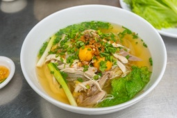Tin tức sức khỏe - “Kiêng” nước, “tạm biệt” canh, bún, phở để giảm tiểu đêm, tiểu nhiều lần - Liệu có đúng?