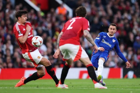 MU tái đấu Bilbao: Hàng thủ "Quỷ đỏ" mắc sai lầm, Onana làm nền cho siêu phẩm