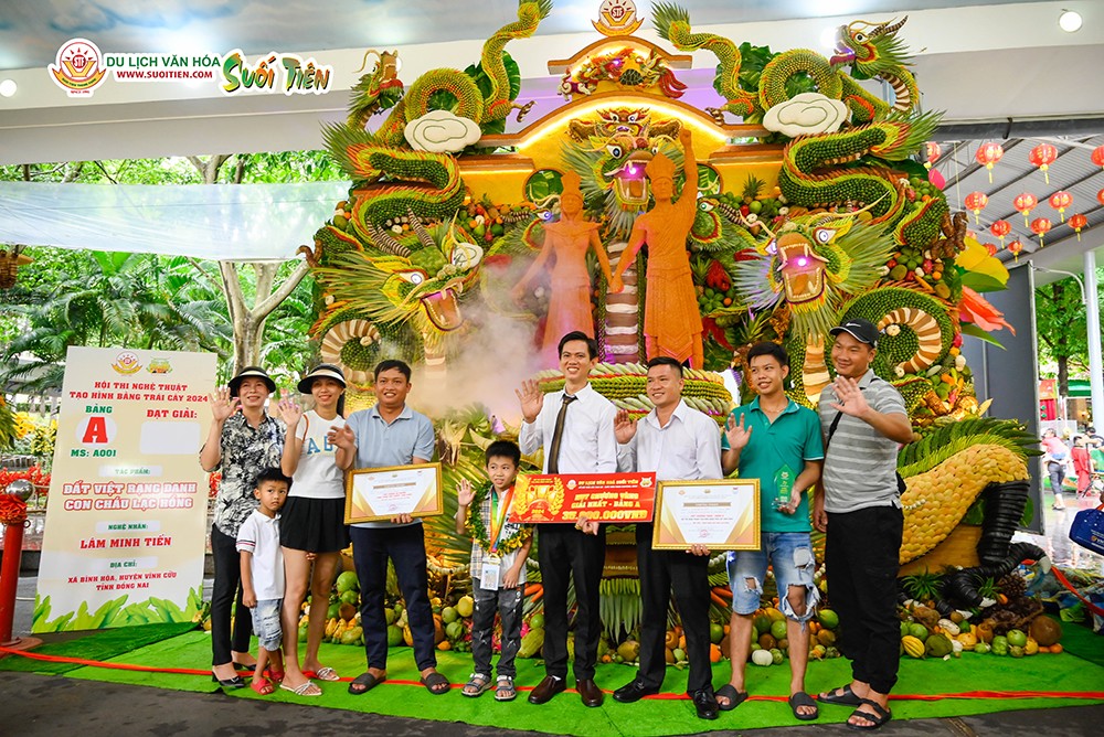 Hội thi nghệ thuật tạo hình trái cây với những tác phẩm đầy sắc màu và ý nghĩa
