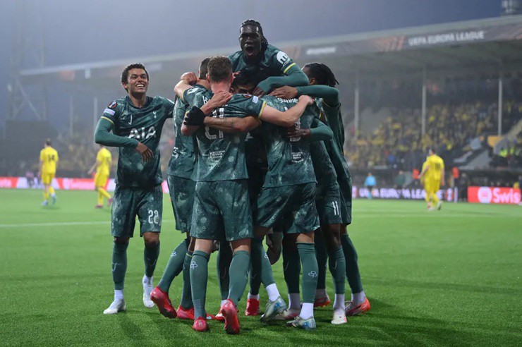 Tottenham đoạt vé vào chung kết Europa League