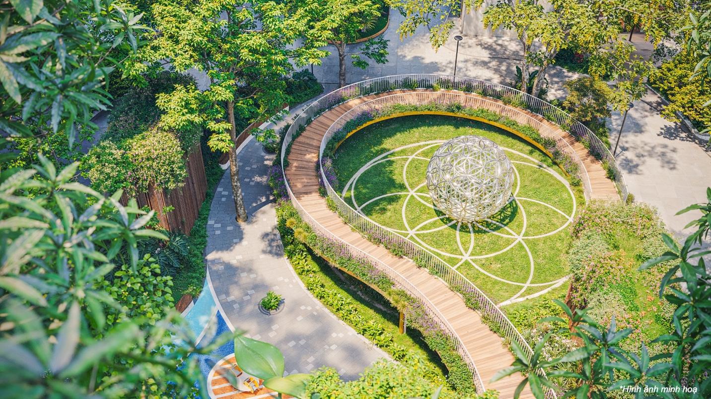 Dạo trên cầu Hoa Nắng, ngắm vườn hoa sự sống, tận hưởng không khí trong lành
