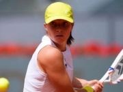 Thể thao - Swiatek gạt phăng chuyện tiêu cực, lập hàng tá kỷ lục Rome Open