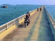 Cung đường vượt biển ở Ninh Bình ít người biết, cảnh hoàng hôn đẹp mê ly