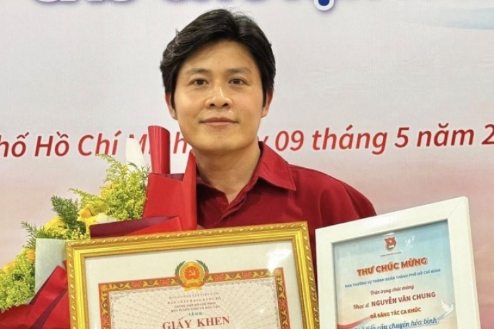 Tin vui cho nhạc sĩ Nguyễn Văn Chung 'Viết tiếp câu chuyện hòa bình'