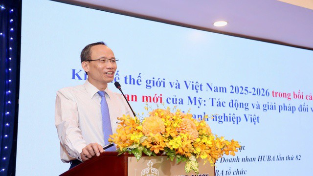 TS Cấn Văn Lực chia sẻ tại Chương trình Cà phê doanh nhân HUBA