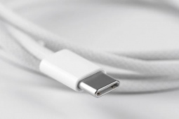 Nhiều người chưa thể phân biệt giữa USB-C và USB4