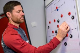  " Kiến trúc sư "  Alonso sắp về Real, chiến thuật táo bạo làm cách mạng ở Bernabeu?