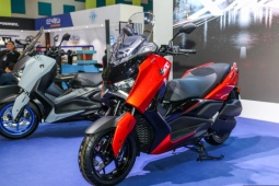 Ra mắt 2025 Yamaha XMax, giá khởi điểm từ nhỉnh 150 triệu đồng