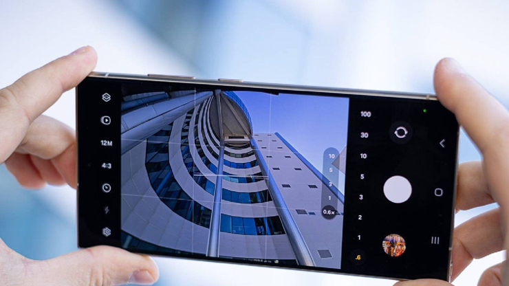 Galaxy S25 Ultra vẫn chưa thể thoát khỏi "bóng ma" độ trễ màn trập.
