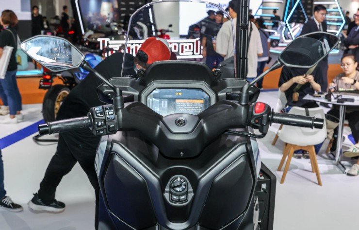 Ra mắt 2025 Yamaha XMax, giá khởi điểm từ nhỉnh 150 triệu đồng - 4