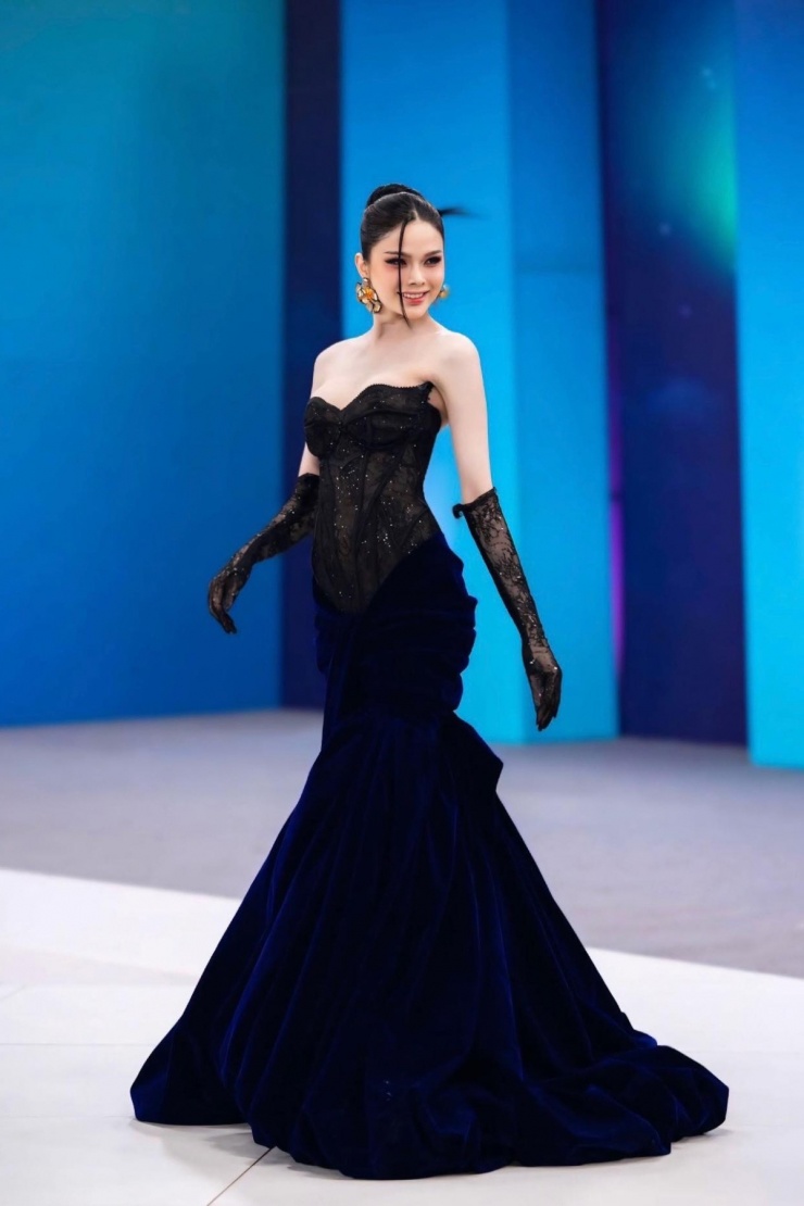Chia sẻ về tên 'Tâm Như', người đẹp cho biết: 'Tôi đặt tên Tâm Như với mong muốn vừa xinh đẹp, vừa có tâm, sống ngay thẳng, được mọi người quý mến, nể trọng, vừa có sắc vừa có tâm, đẹp cả trong lẫn ngoài'.