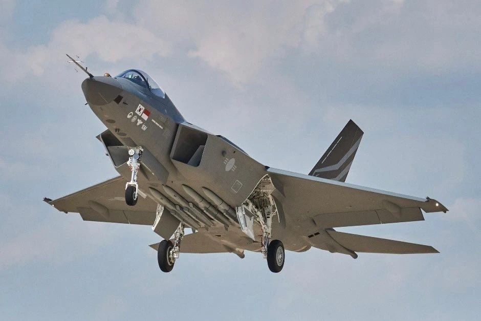 Tiêm kích KF-21 (Hàn Quốc). Ảnh: DEFENSE NEWS