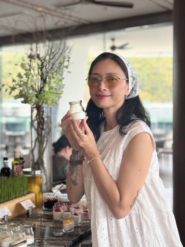 Cô không ngại khoe sắc vóc trong những tháng đầu mang bầu, Ngô Thanh Vân thả lỏng mọi thứ, để trạng thái tự nhiên.