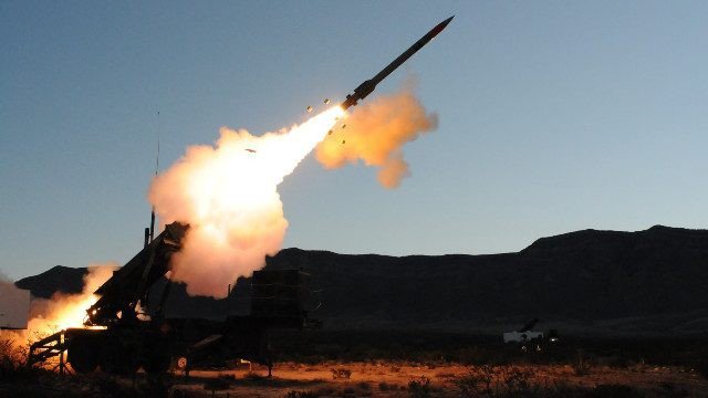 Mỹ 'bật đèn xanh' để Đức gửi hơn 200 tên lửa sang Ukraine - 1