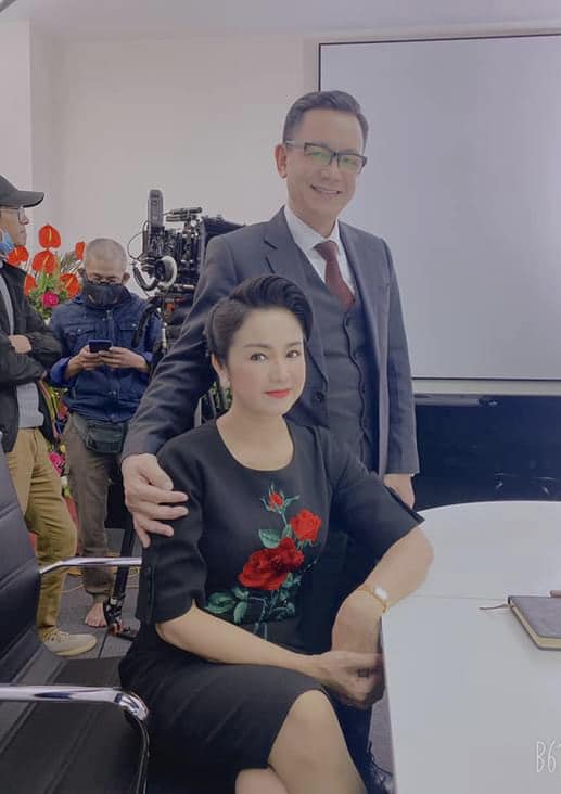 Cách đây ít năm, NSƯT Phạm Cường bất ngờ có màn hợp tác với NSND Thu Hà trong phim "Hướng dương ngược nắng". Trong phim "Hướng dương ngược nắng", vai diễn của nghệ sĩ Phạm Cường chính là ông Quân, người bạn đồng trang lứa với bà Cúc từ thời thanh xuân vườn trường. Ông đem lòng yêu mến bà nhưng tình cảm ấy không được đáp lại.Tuy nhiên, ông Quân vẫn dành tình cảm ấy cho đến tận lúc cả 2 đã ở tuổi trung niên. Ông vẫn mãi là người đứng sau và là bờ vai che chở cho bà Cúc những phút giây yếu đuối.