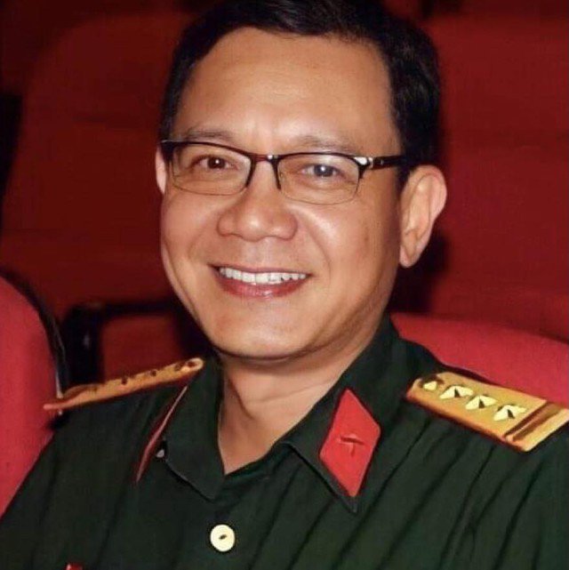 Trước khi đến với "Hướng dương ngược nắng", người nghệ sĩ gốc Hải Phòng sinh năm 1965 đã nổi tiếng là gương mặt điển trai của làng sân khấu miền Bắc những năm thập niên 90 đầu 2000. Để có được thành công như ngày hôm nay qua những ngày tháng miệt mài lao động với nghệ thuật, nghệ sĩ Phạm Cường đã từng trải qua rất nhiều công việc như thợ sơn, thợ làm bánh, thợ xây rồi công nhân.
