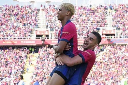 Bóng đá - Rực lửa bảng xếp hạng La Liga: Barcelona bỏ xa Real Madrid, đua vô địch sắp an bài