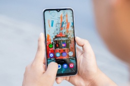 Những chiếc Galaxy A sẽ bị Samsung bỏ rơi sau One UI 7