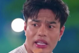 Lê Dương Bảo Lâm bị hải quan Mỹ giữ lại