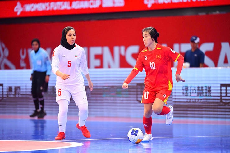 Video bóng đá futsal nữ Việt Nam - Iran: So tài đương kim vô địch, bản lĩnh đoạt vé (Futsal châu Á) - 5