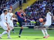 Bóng đá - Barcelona mất phạt đền tranh cãi, suýt toang chiến thắng trước Real Madrid