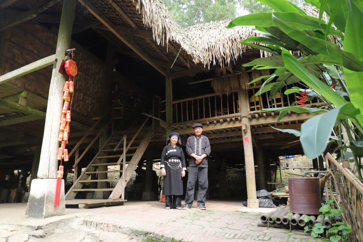 Cả làng làm chung, ăn chung, tiêu tiền chung - 6