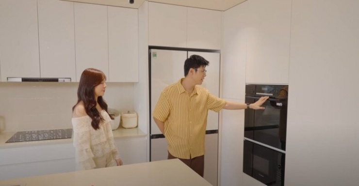 Cặp vợ chồng BTV hot nhất nhì truyền hình Việt khoe ngôi nhà đầu tiên ở tuổi 30 sau khi có cặp song sinh - 16