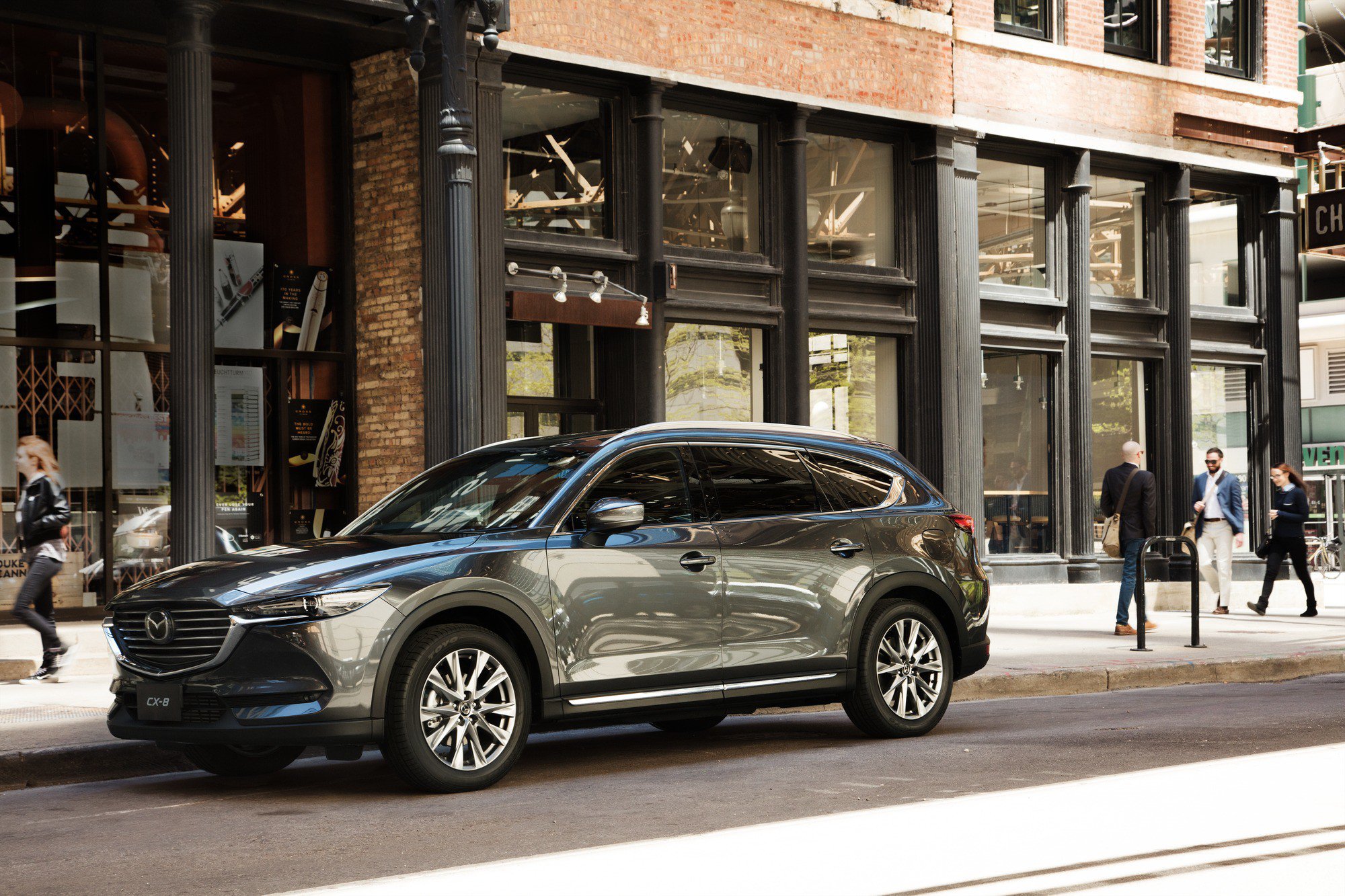 Mazda CX-8 vs Toyota Fortuner: SUV ấn tượng với những đặc điểm riêng biệt - 8