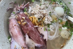 Khách Hàn lần đầu thử món này, ăn hết sạch cả bát
