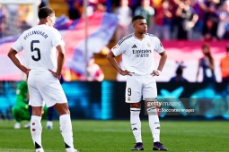 Real Madrid sụp đổ 26 phút: Những  " con sói đơn độc "  vô hồn và lạc lối