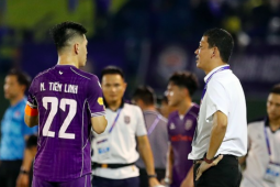 Tiến Linh trái ý thầy và chuyện  " ghế HLV 4 chân, cầu thủ giữ 3 " 