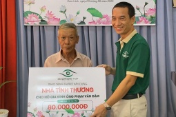 Bệnh viện Mắt Sài Gòn Đồng Tháp hỗ trợ xây nhà tình thương cho người dân khó khăn tại Cao Lãnh
