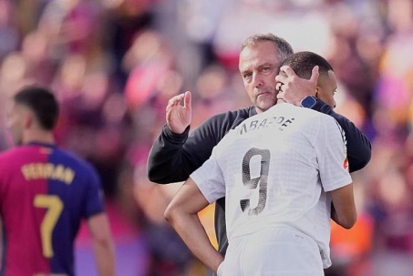 Mbappe ghi 3 bàn vào lưới Barca: Chiến tích như Messi, vượt Lewandowski đua vua phá lưới