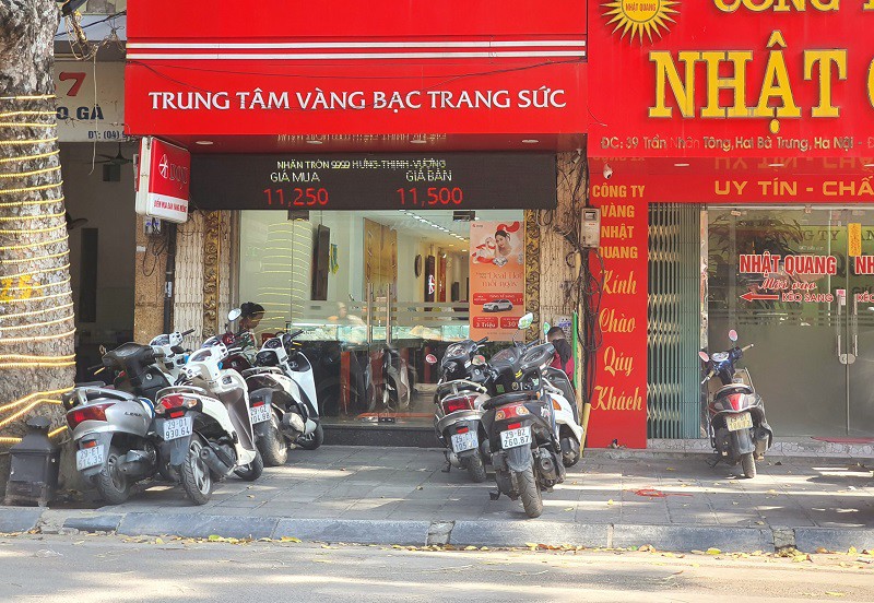 Giá vàng giảm sâu trong chiều nay.