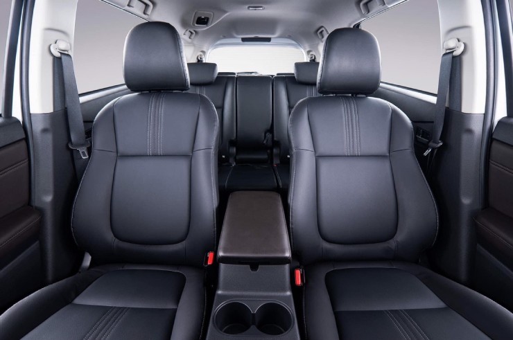 Suzuki XL7 Hybrid và Mitsubishi Xpander: Cuộc đối đầu khốc liệt MPV tầm giá 600 triệu đồng - 5