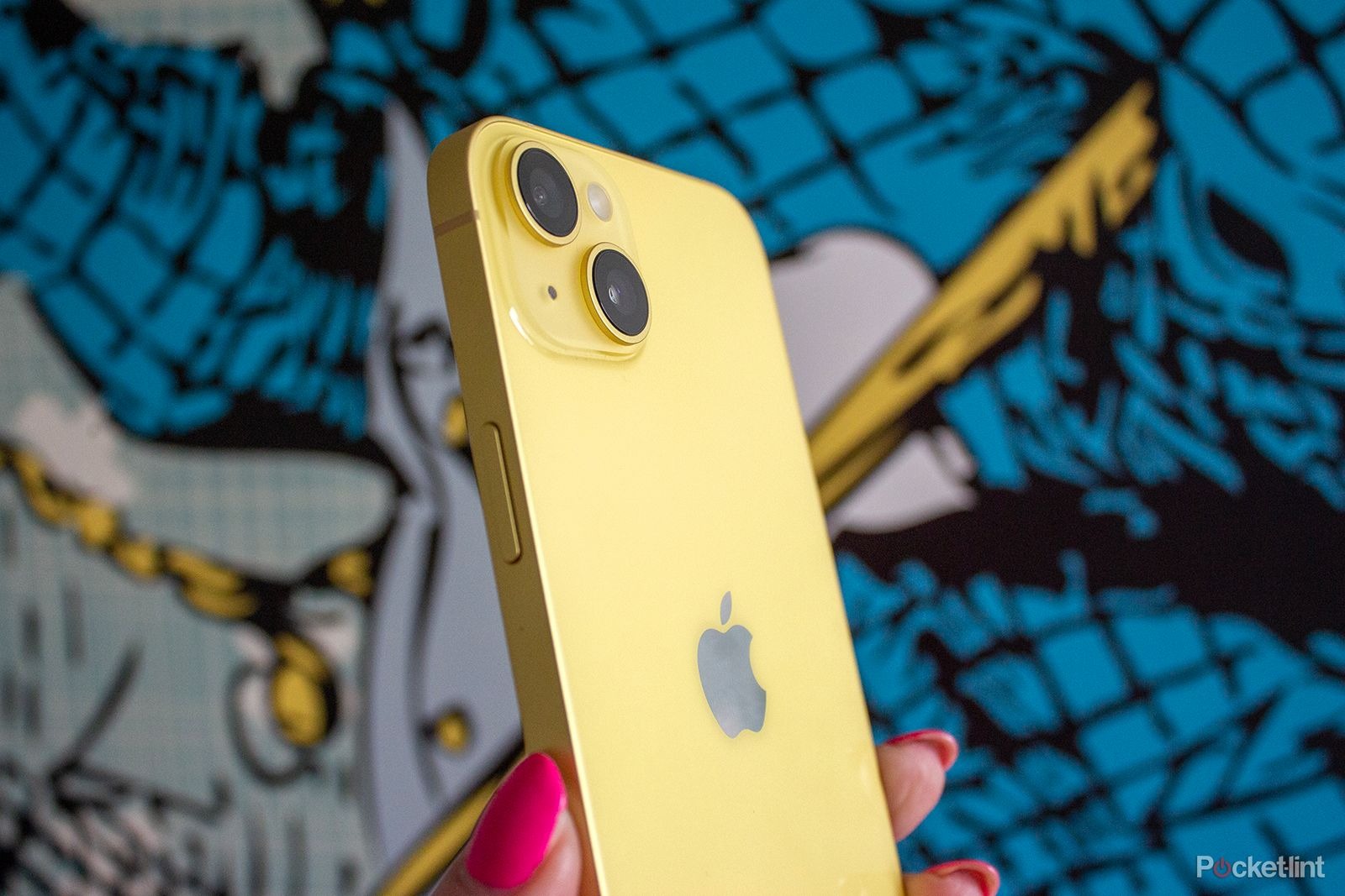 Pin của iPhone 14 đủ để đáp ứng nhu cầu sử dụng trong một ngày dài.