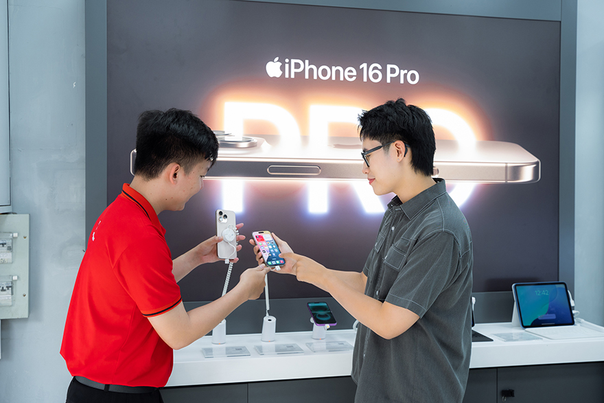 Lên đời iPhone 16 Pro Max nhận trợ giá đến 4 triệu, trả góp dễ dàng - 2
