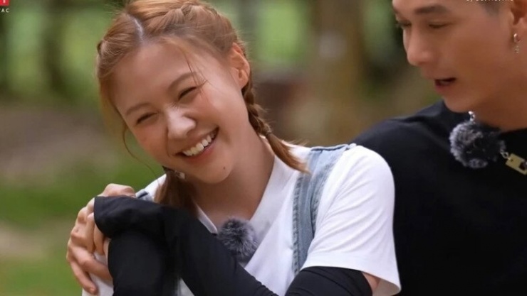 Em gái ruột Trấn Thành khóc: "Mọi người nghĩ là chúng tôi được sống sung sướng quá" - 4