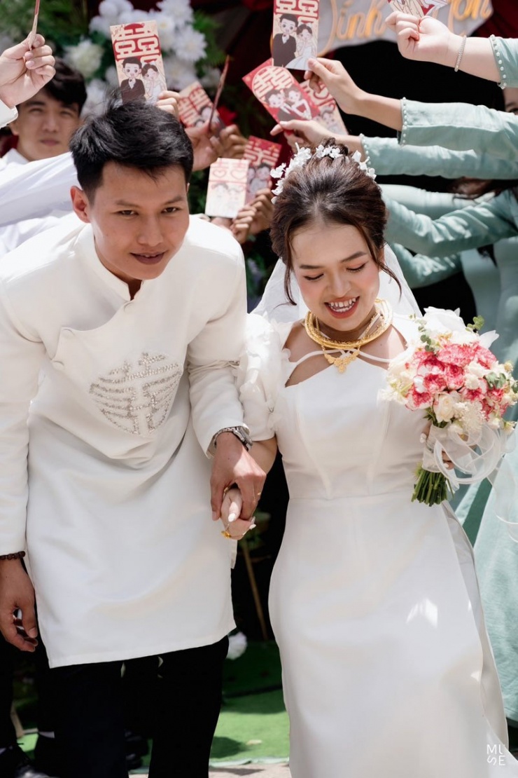 Họ đến với nhau trong sự tác thành của hai bên gia đình 