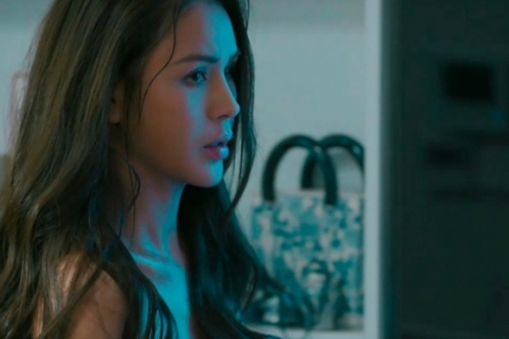 Hậu trường cảnh nhạy cảm của Lương Thu Trang và bạn diễn hơn 11 tuổi