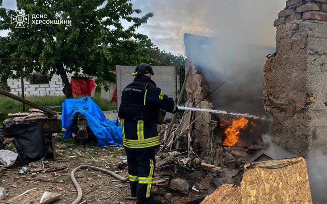 Nga pháo kích vùng Kherson, phía Nam Ukraine. Ảnh: Cơ quan quản lý khẩn cấp Ukraine