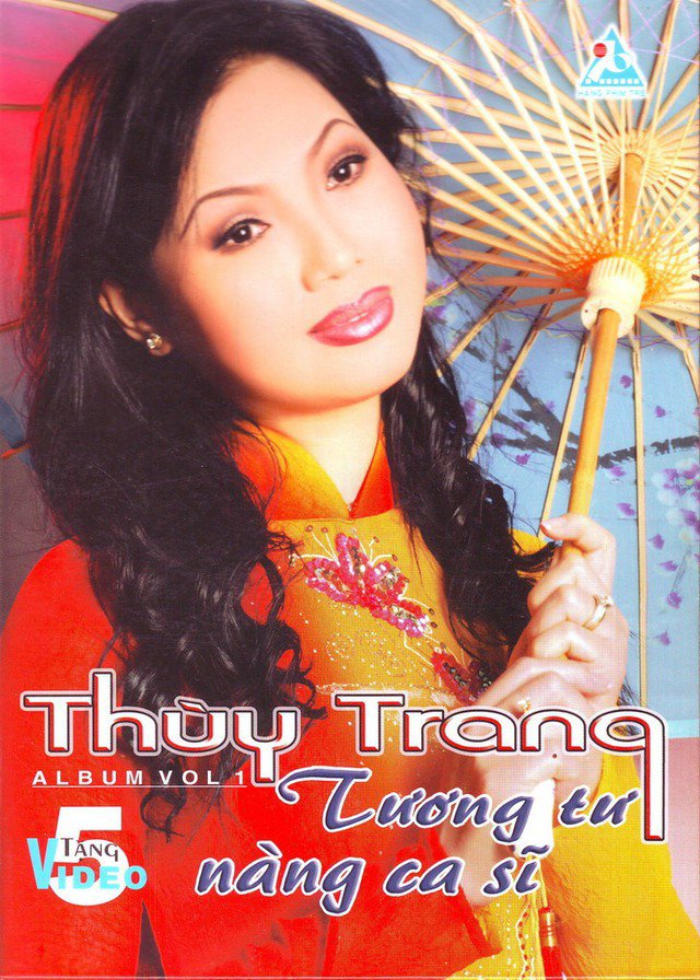 Sau thành công từ album "Mưa bụi", Thùy Trang tiếp tục xuất hiện trong các băng video Tình đời, Tình xuân vào cuối thập niên 1990, chính thức trở thành ngôi sao nhạc dân ca, quê hương.