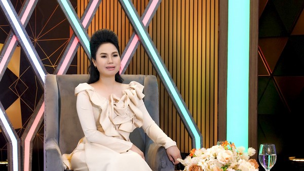 Ngay lúc Thùy Trang đã chấp nhận, đã dần quen cuộc sống rời xa sân khấu thì bệnh nghẹt mũi của chị bỗng nhiên hết hẳn. Tiếng hát của Thùy Trang hồi phục hoàn toàn, như chưa hề bị bệnh. Lúc đó, Thùy Trang lại có bầu, sinh con.