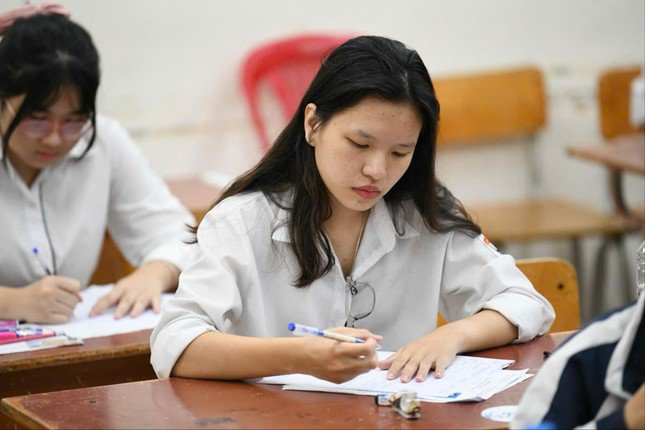 Thí sinh dự thi tốt nghiệp THPT năm 2024. Ảnh: NHƯ Ý