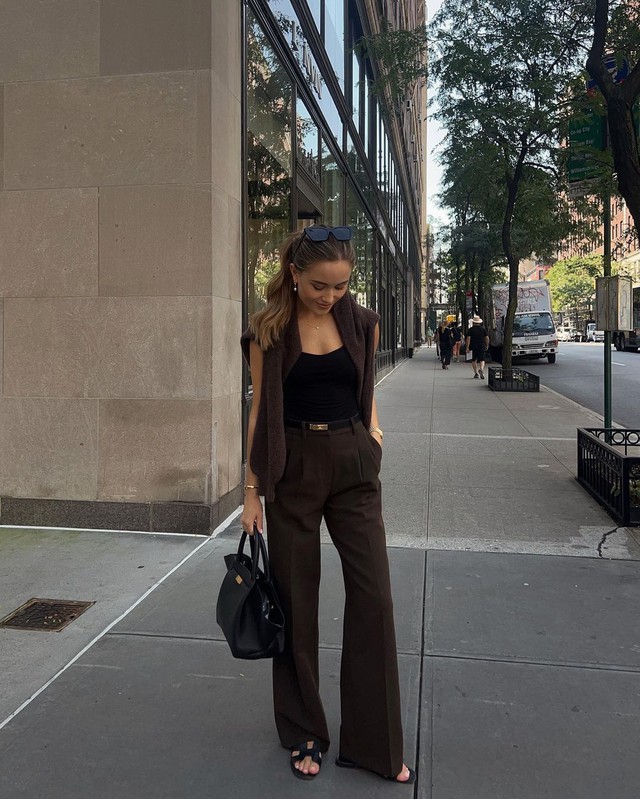 Hè này mặc gì đi làm? Tham khảo 20 outfit "ruột" của các blogger thời trang cao dưới 1m60 mà "hack" dáng như 1m70 - 3