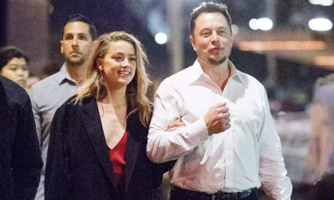 Amber Heard và Elon Musk năm 2017. Ảnh: Splash News